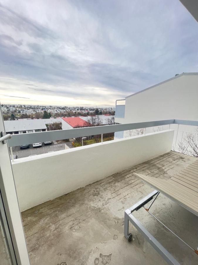 Leilighet Modern And Centrally Located 3bedr In *